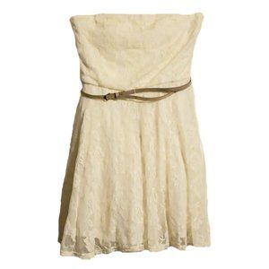 ✨3/10 Cream lace strapless mini dress